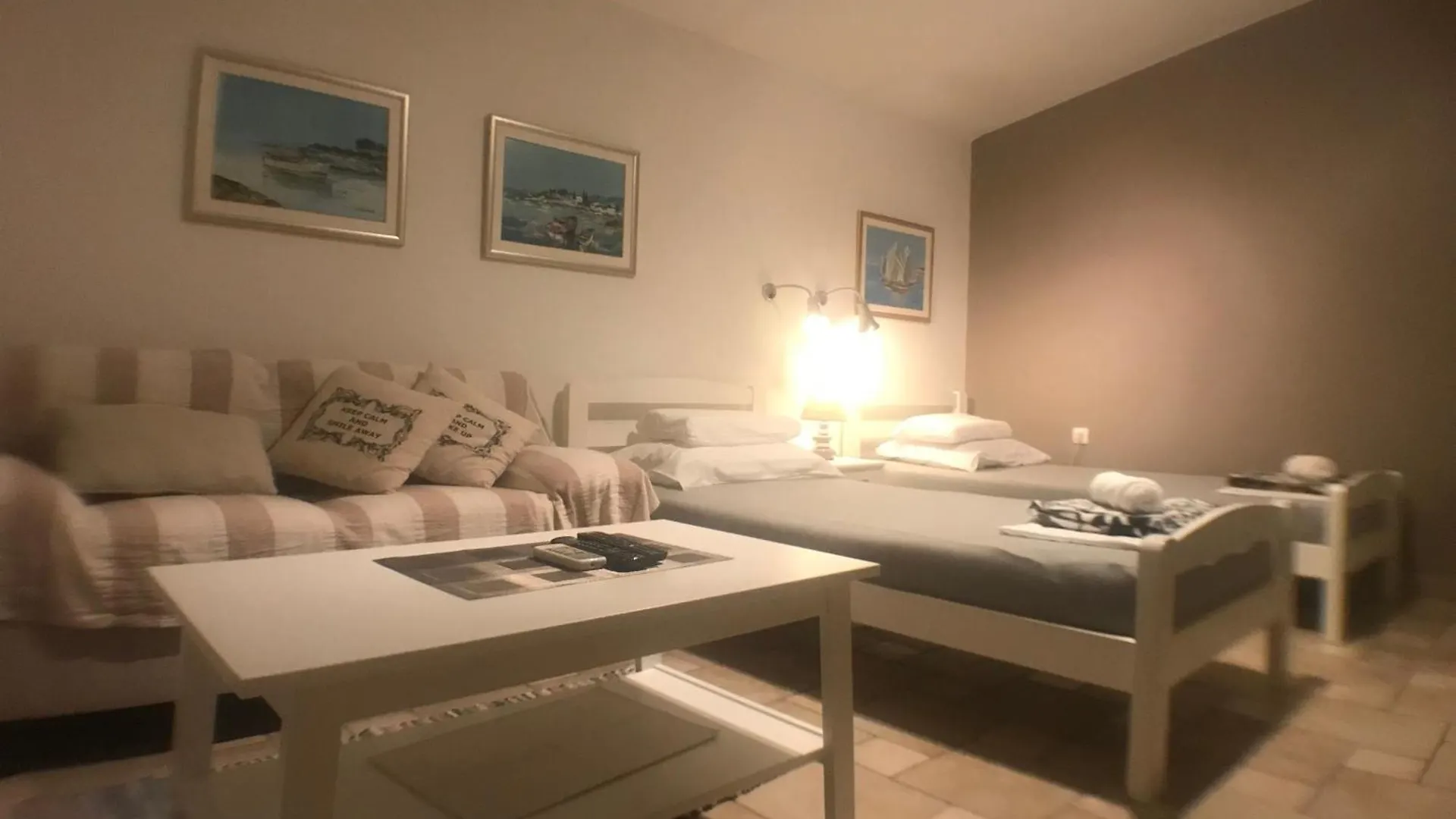ביבינייה Strandnahes Haus Lolinka Mit Schattiger Terrasse קרואטיה